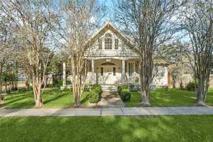 featured image of 128 W 22nd Ave