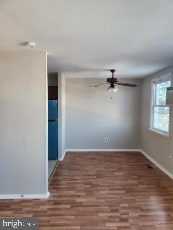 228 Erica St ##2 - Photo 4 of 24