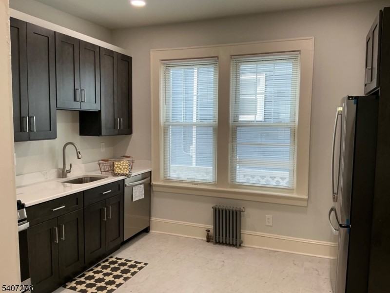 176 Weequahic Ave Apt 1 - Photo 3 of 17