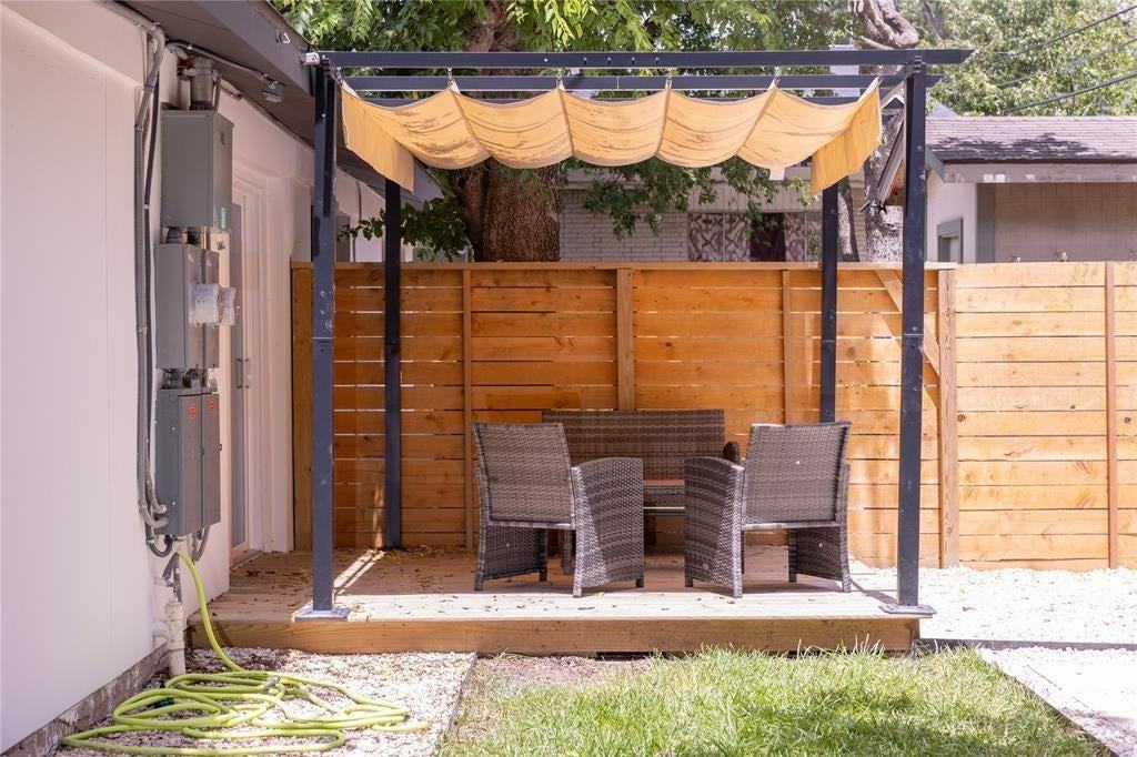 1402 Braes Ridge Dr - Photo 3 of 13