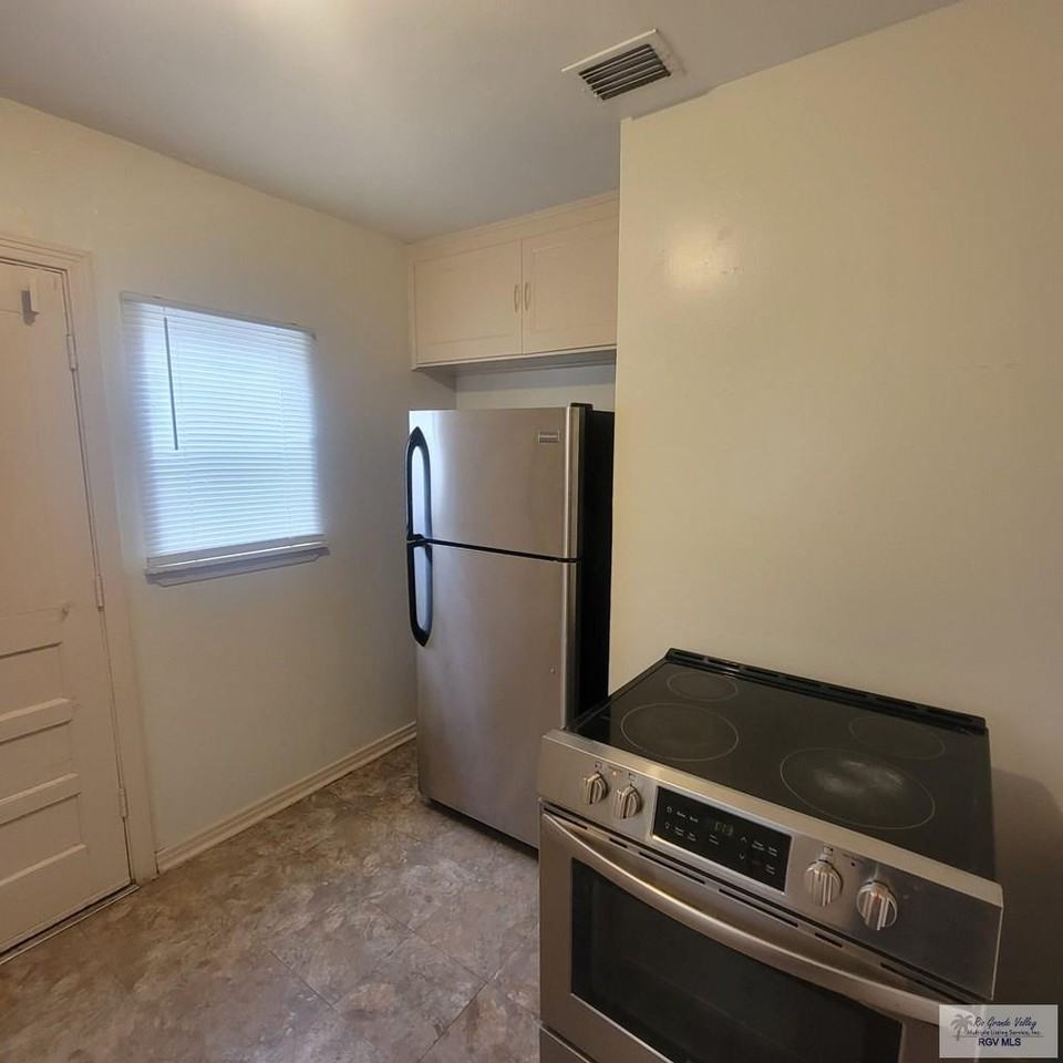 1788 Marquette Ave - Photo 4 of 11