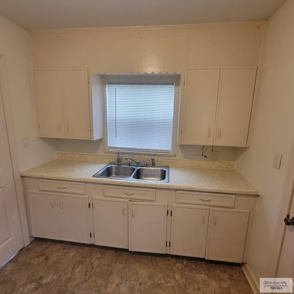 1788 Marquette Ave - Photo 6 of 11