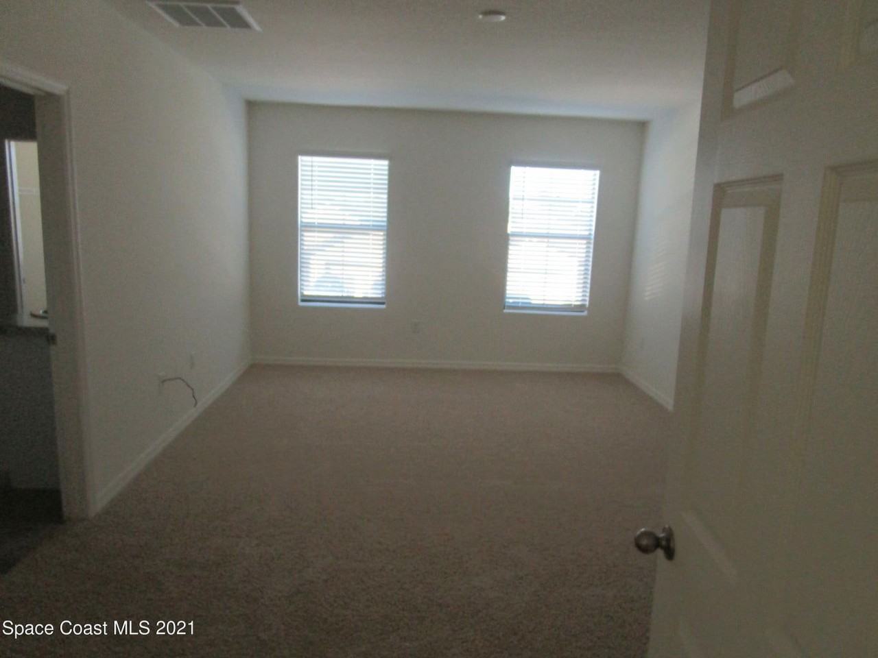 3635 Peony Ct Se - Photo 7 of 8