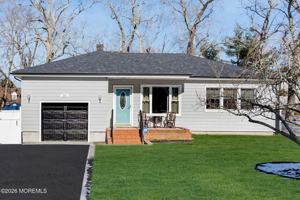 featured image of 242 Pennsylvania Ave