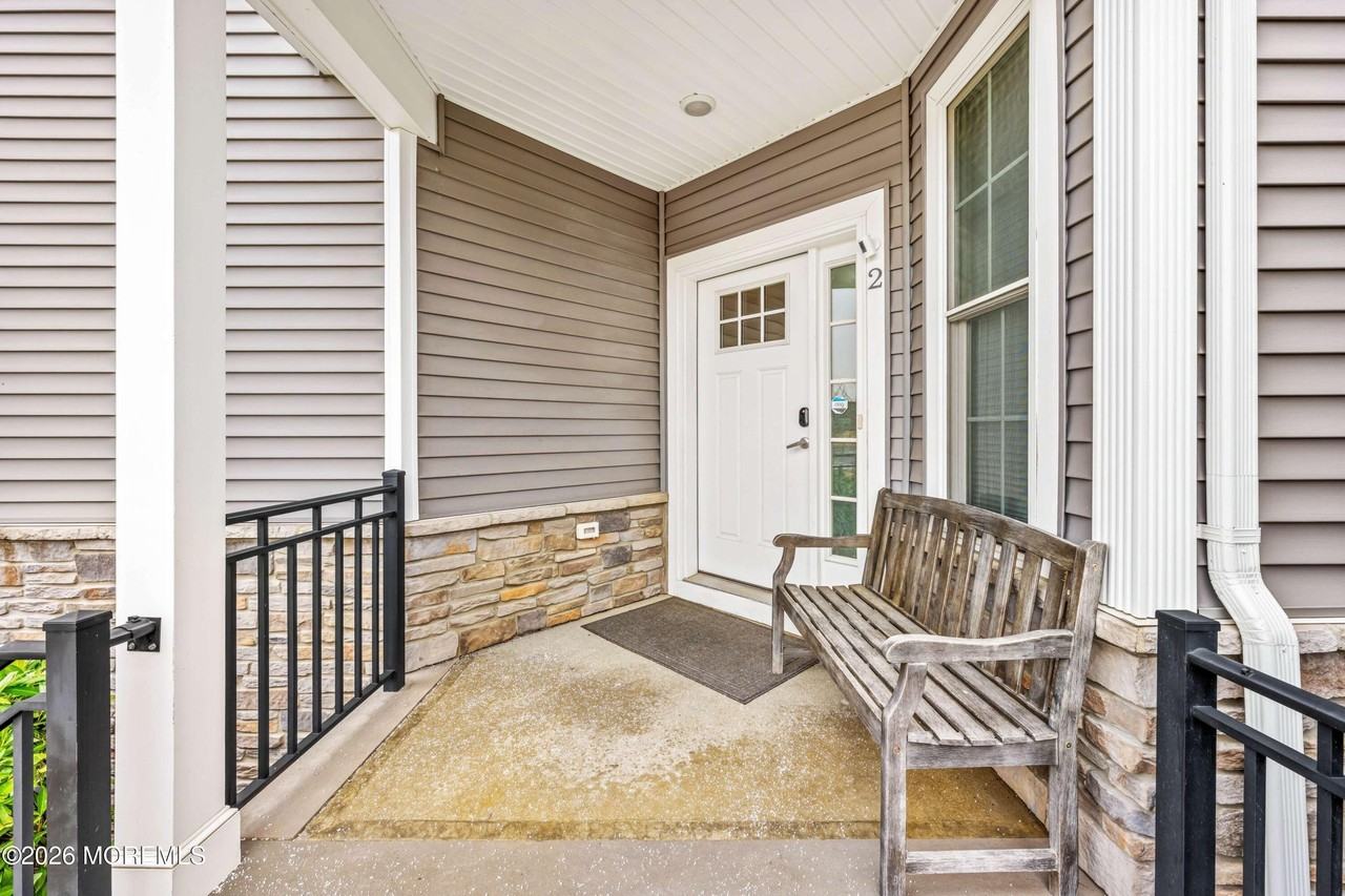 2 Gonzalez Dr - Photo 3 of 42