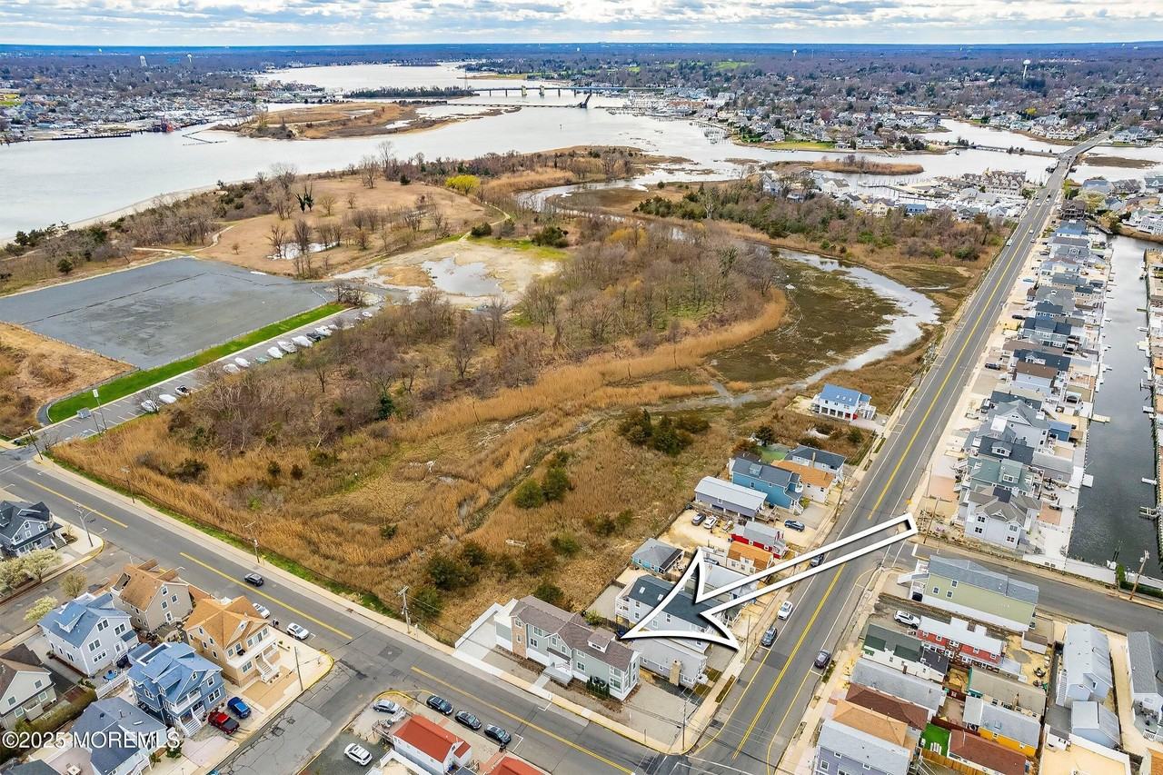 543 Brielle Rd - Photo 4 of 36