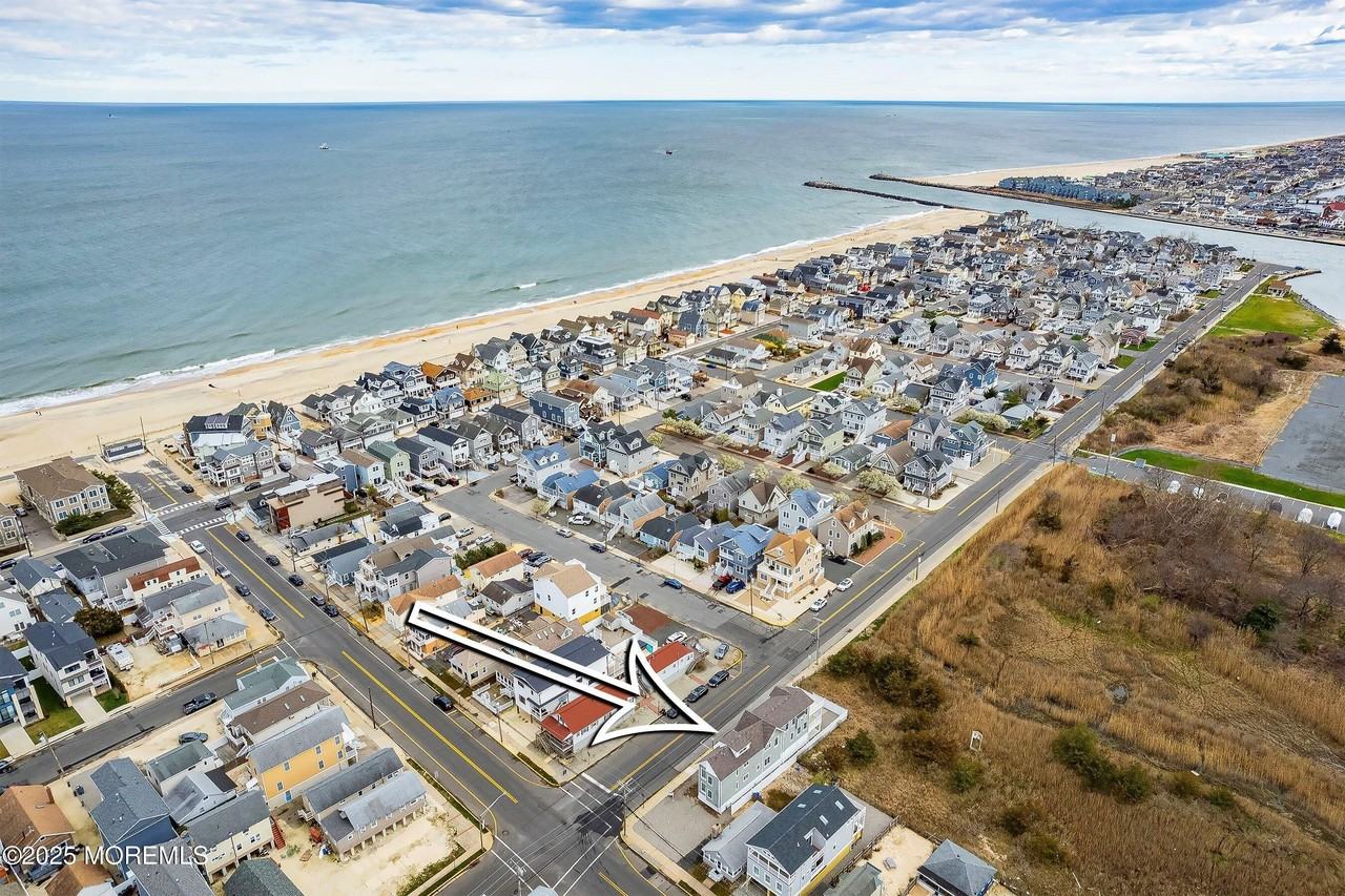 543 Brielle Rd - Photo 5 of 36