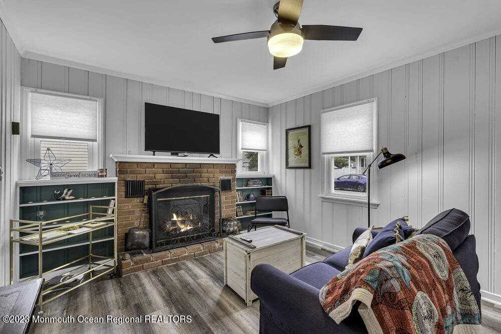 475 Augustus Rd - Photo 3 of 30