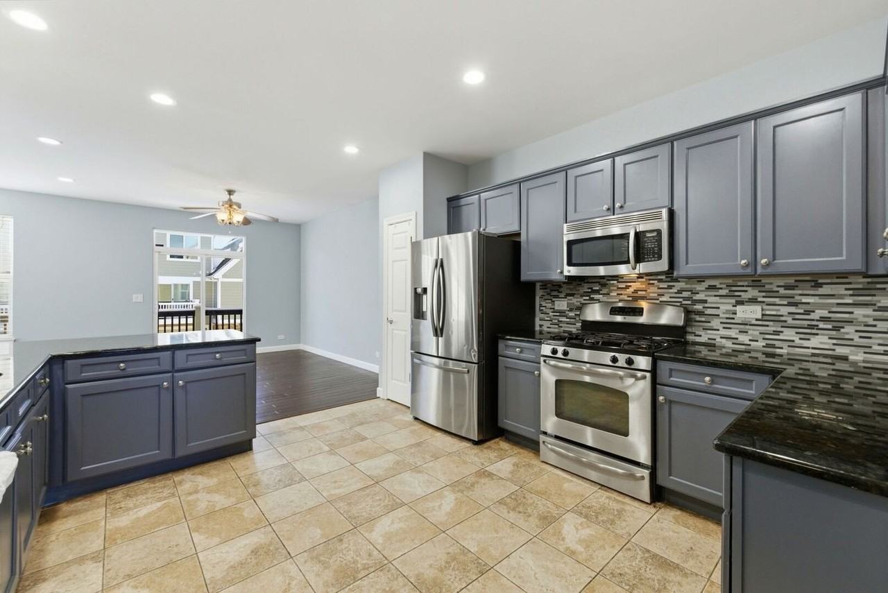 218 Goldenrod Dr Unit 218 #218 - Photo 3 of 35