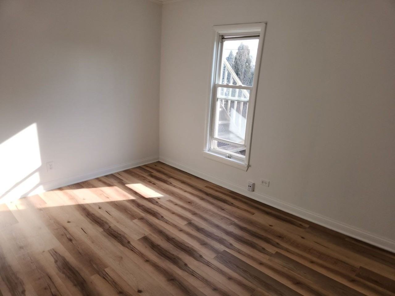 264 N Jackson St Apt 1 #1 - Photo 3 of 29