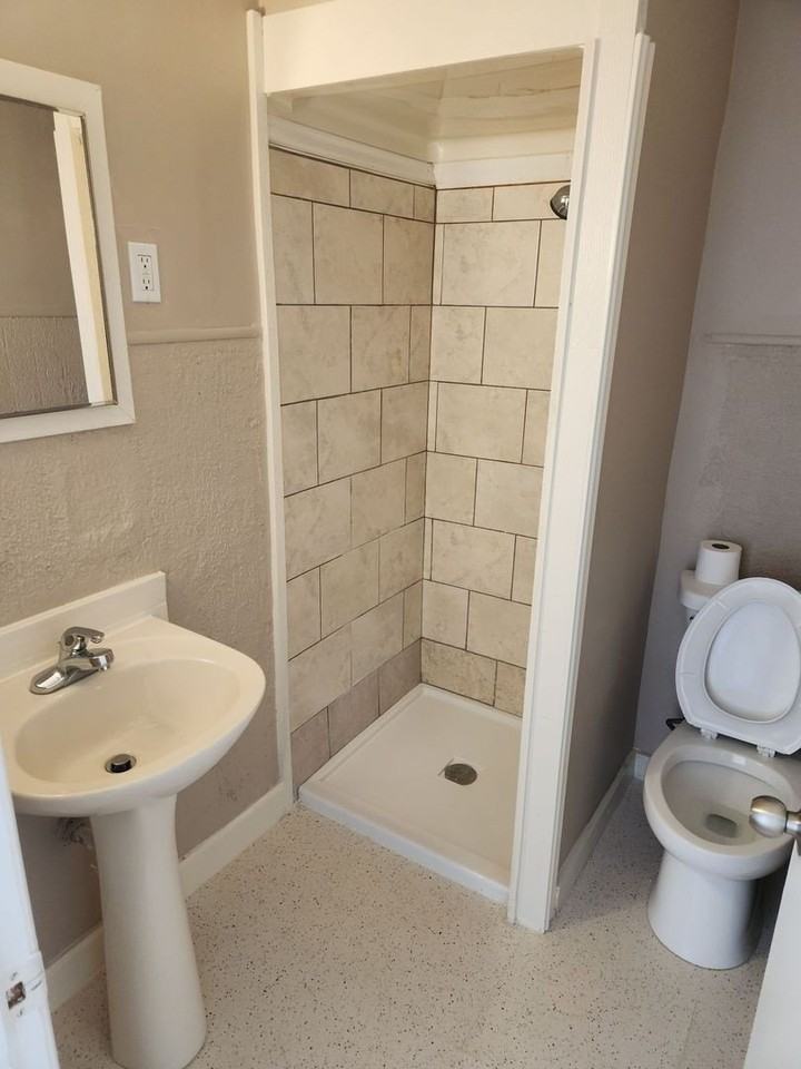 264 N Jackson St Apt 1 #1 - Photo 5 of 29