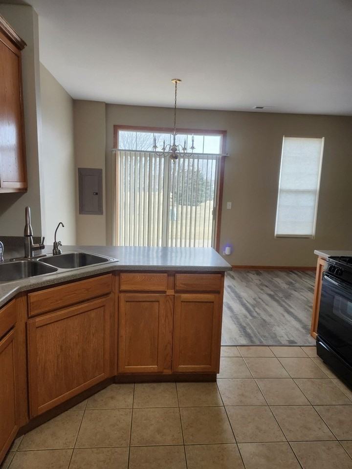 1116 Heron Cir - Photo 5 of 21