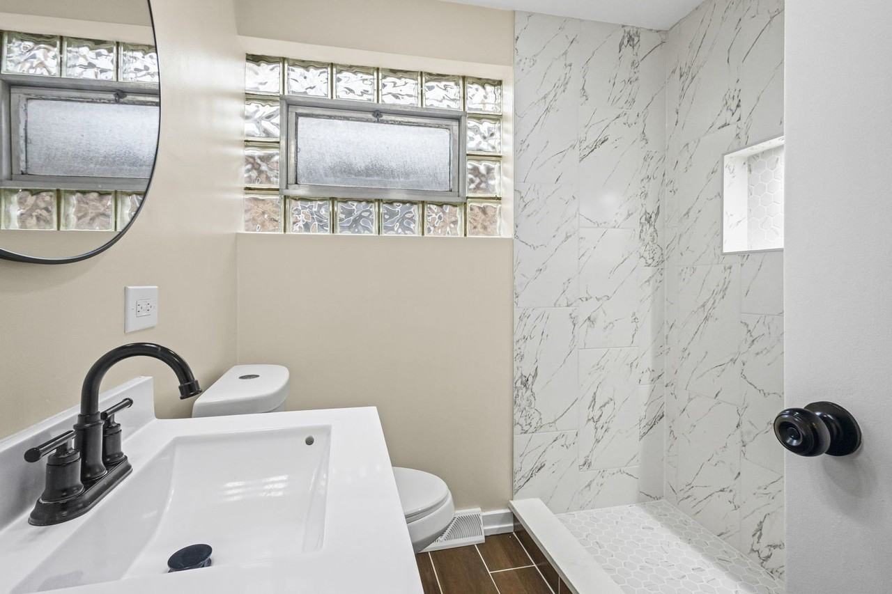 1723 W 75th Pl - Photo 6 of 26