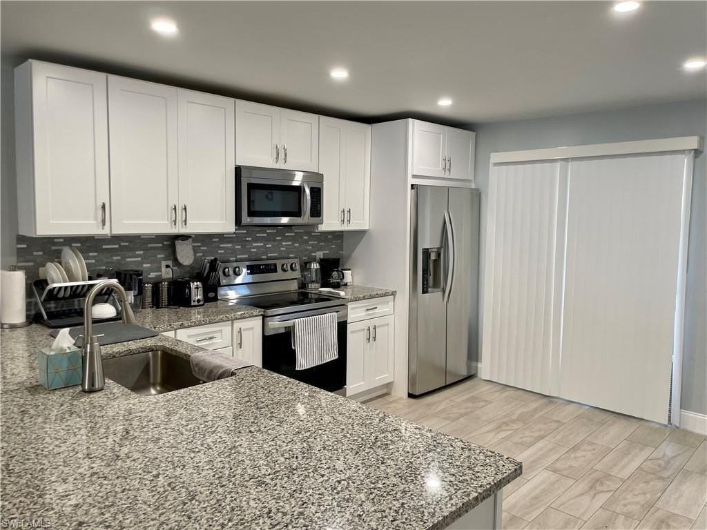 4270 Jack Frost Ct Apt 5 #5 - Photo 3 of 19