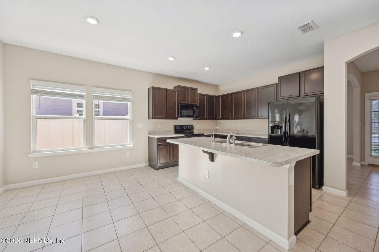 5598 Kellar Cir - Photo 7 of 42