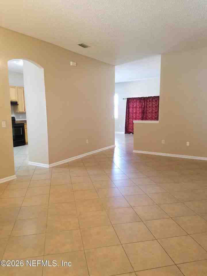 1763 Hawkins Cove Dr E - Photo 2 of 15