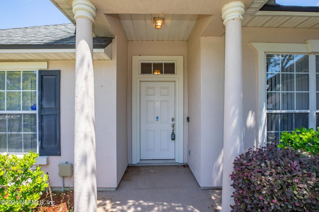 6567 Chester Park Dr - Photo 5 of 32