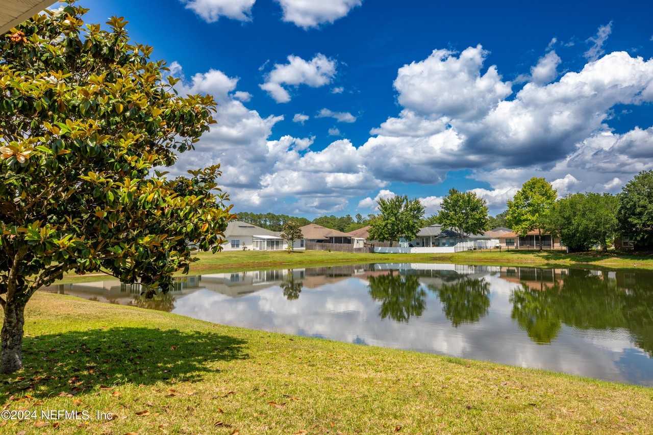 6567 Chester Park Dr - Photo 6 of 32