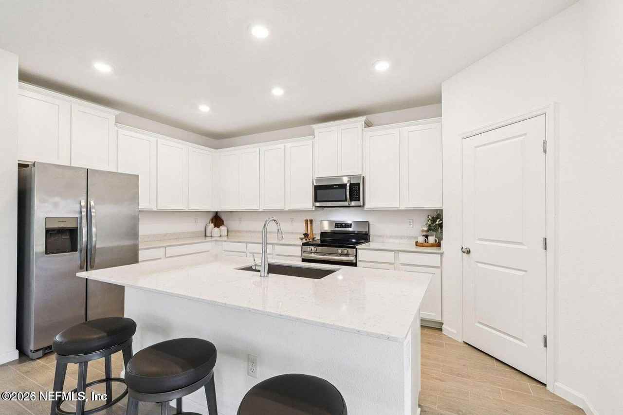 2630 Seasons Rd - Photo 3 of 23