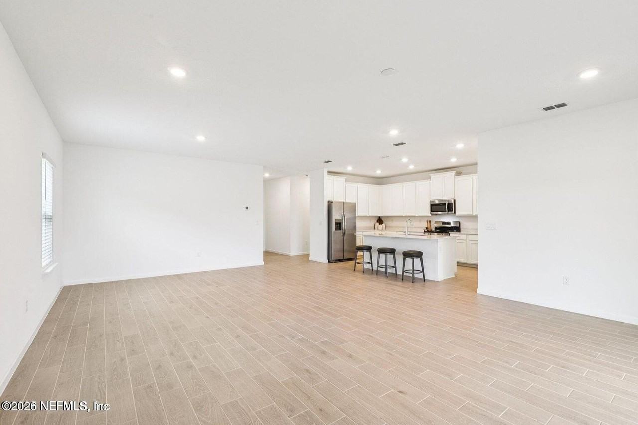 2630 Seasons Rd - Photo 5 of 23