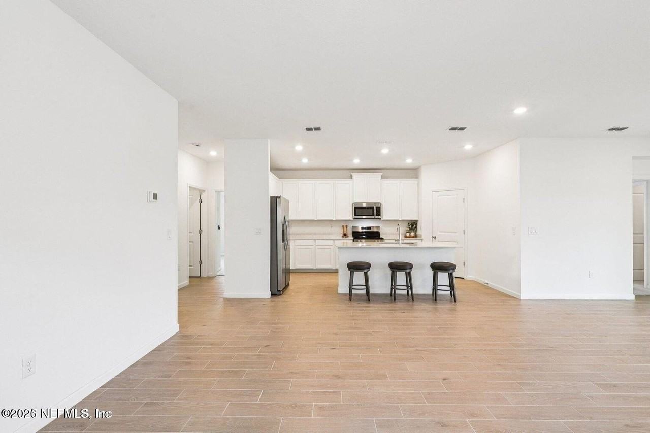 2630 Seasons Rd - Photo 6 of 23