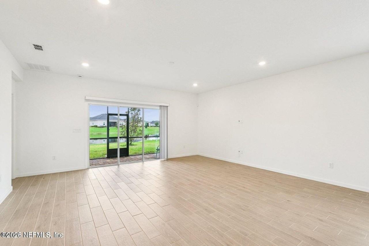 2630 Seasons Rd - Photo 7 of 23