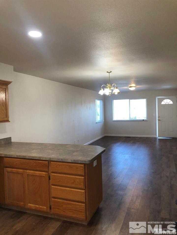 120 N Broadway St - Photo 3 of 8