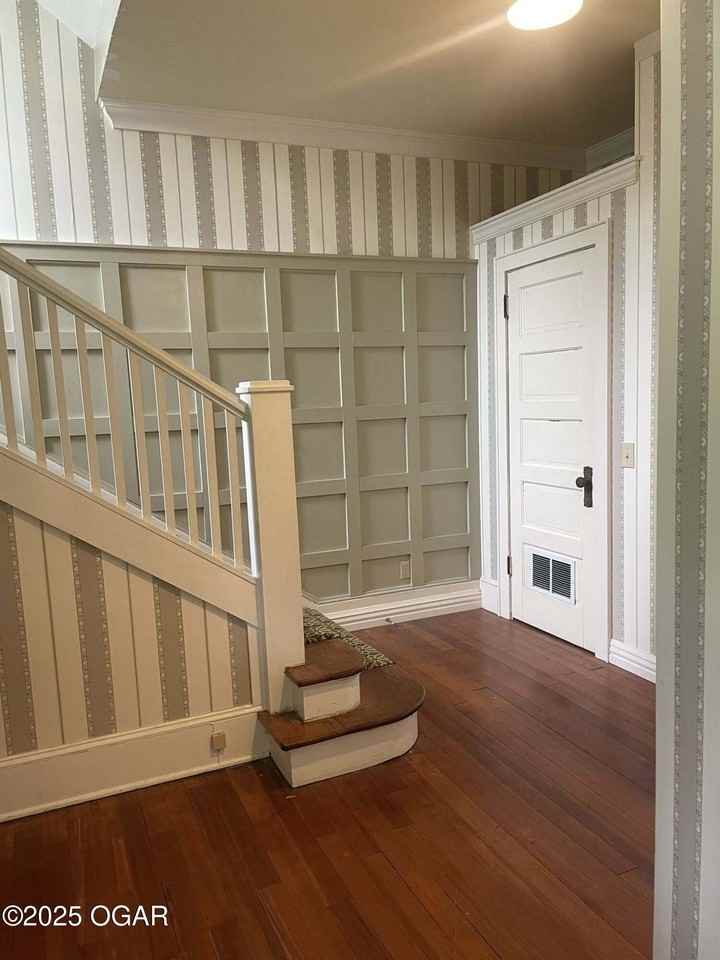 1182 Grand Ave - Photo 2 of 16