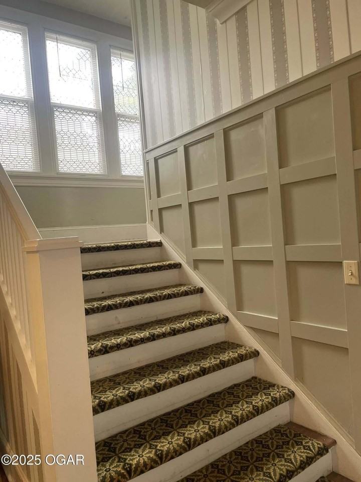 1182 Grand Ave - Photo 3 of 16