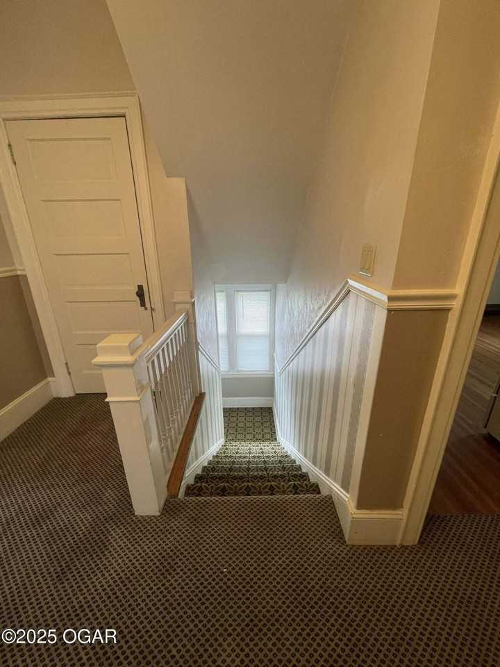 1182 Grand Ave - Photo 5 of 16