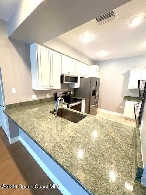 601 Trotter Ln Apt 102 #102 - Photo 6 of 20