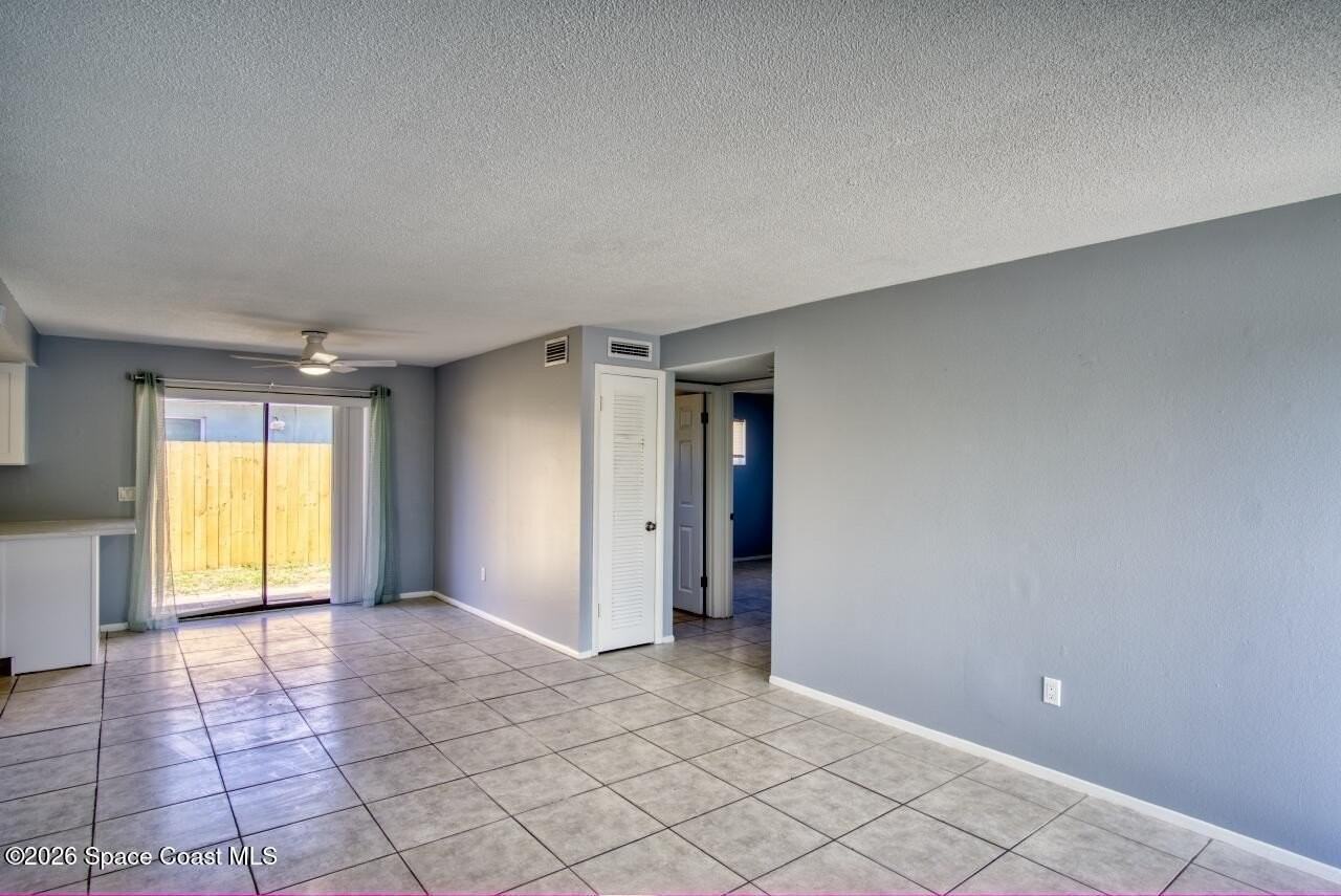 137 Washington Ave Apt A #A - Photo 4 of 16