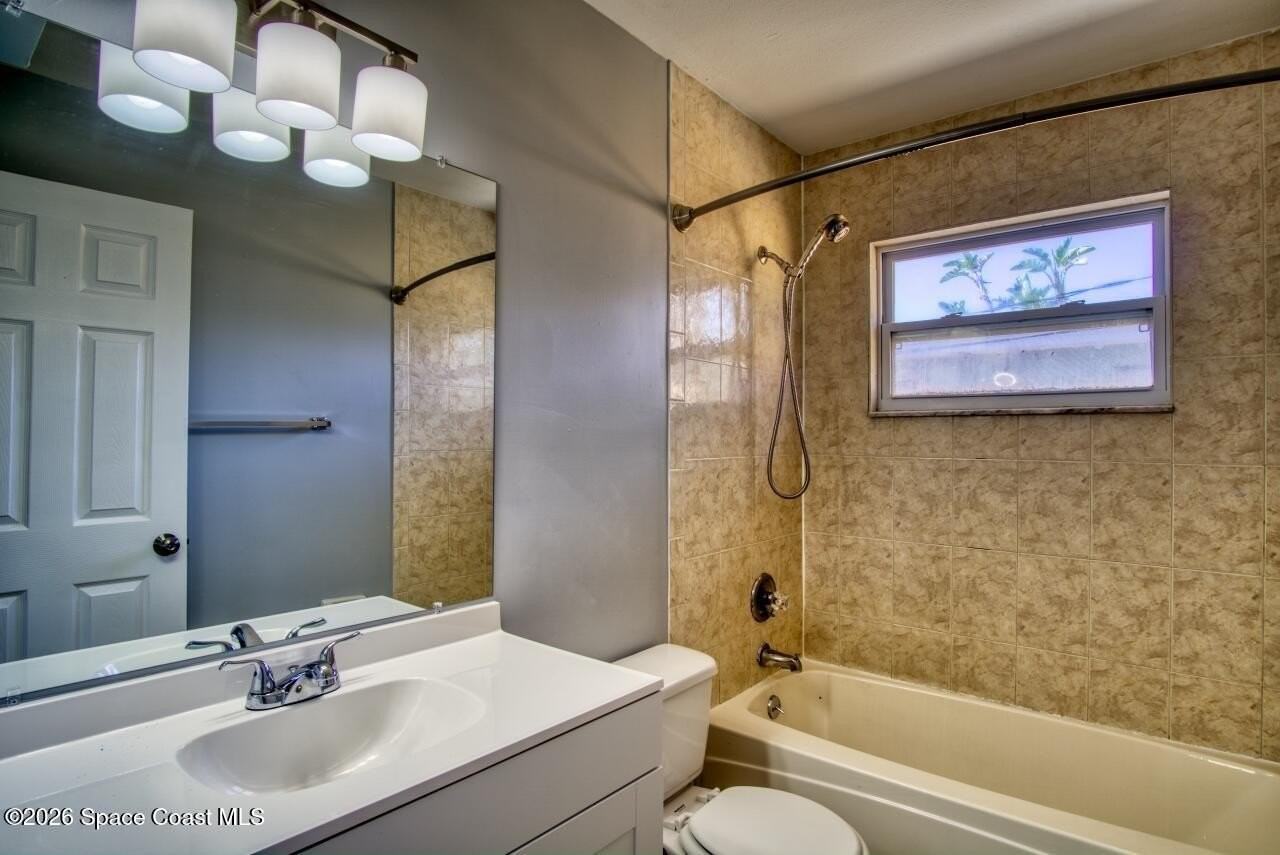 137 Washington Ave Apt A #A - Photo 7 of 16