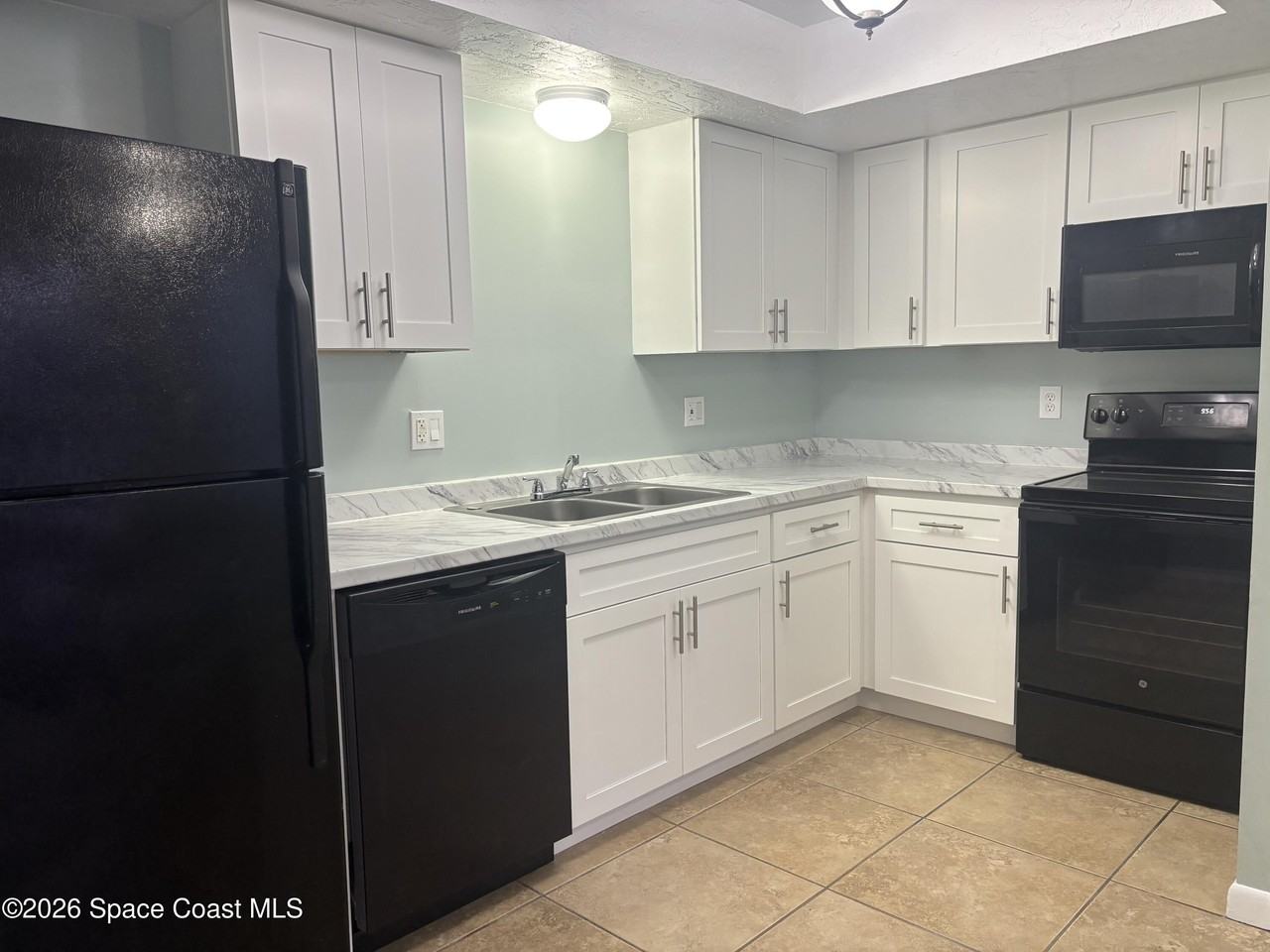 467 Willow Tree Dr - Photo 7 of 19