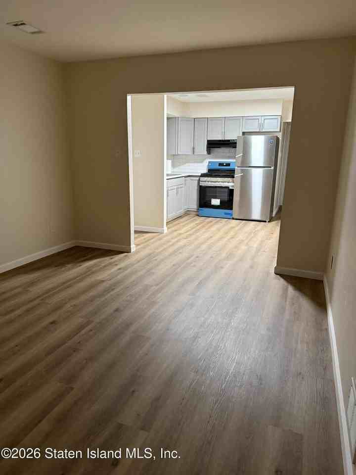 5 Elwood Ave - Photo 5 of 11