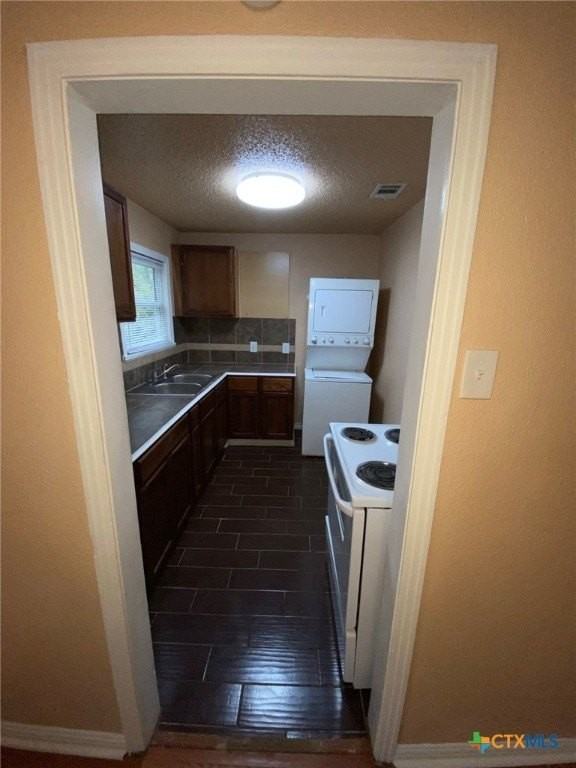 1901 Poage Ave - Photo 4 of 10