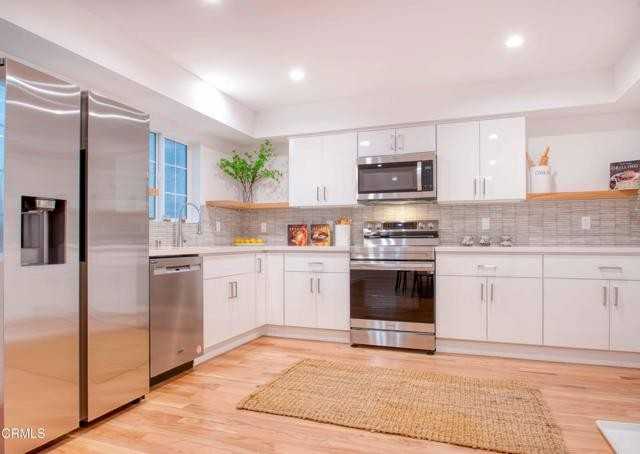 2327 Langdale Ave #1-2 - Photo 4 of 8