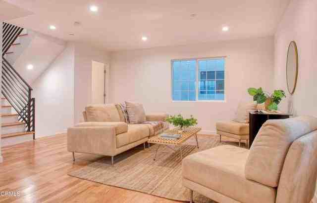 2327 Langdale Ave #1-2 - Photo 7 of 8