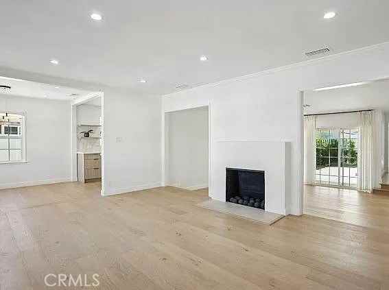 13220 Otsego St - Photo 4 of 8