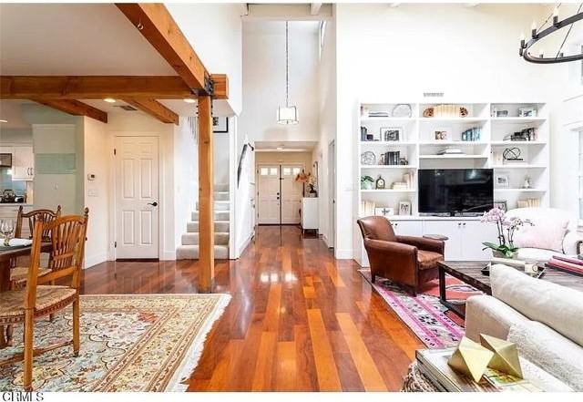 12807 Milbank St - Photo 3 of 8