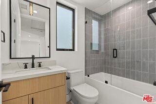 4825 Satsuma Ave #2 - Photo 2 of 8