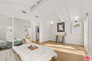 11642 Acama St - Photo 2 of 8