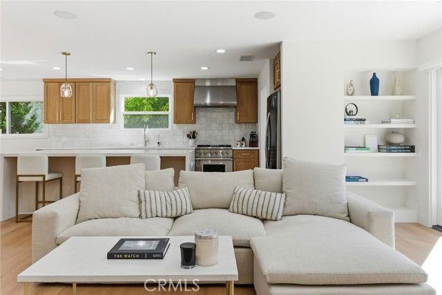 24258 Highlander Rd - Photo 4 of 8