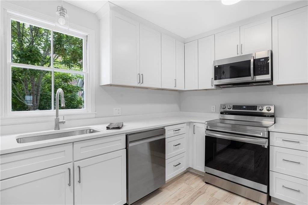 458 Thames St Unit B #B - Photo 5 of 39