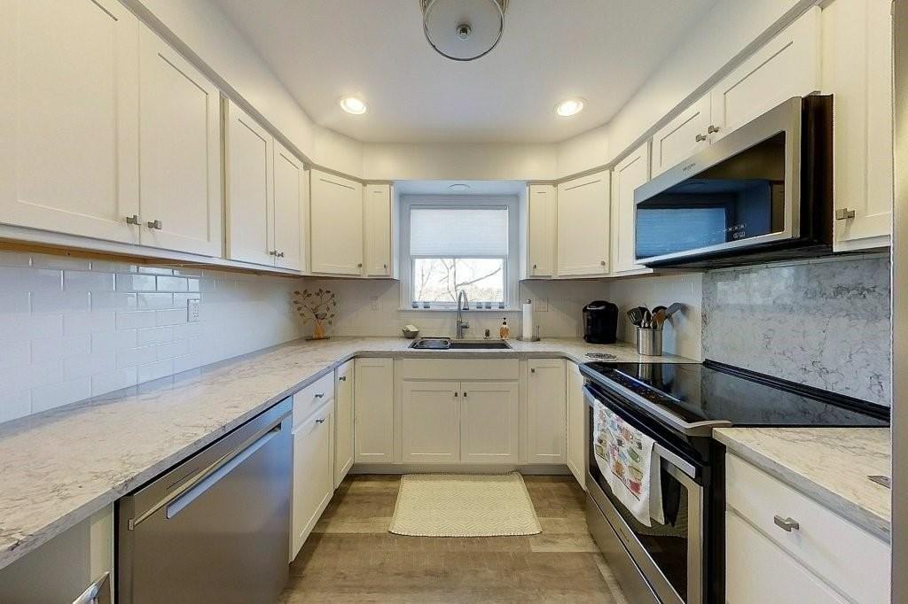 2 Boulevard E Unit 2 #2 - Photo 3 of 34