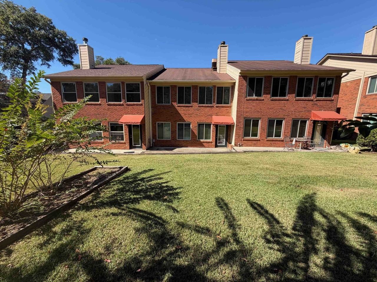 3207 Shamrock E Apt 33 #33 - Photo 3 of 39