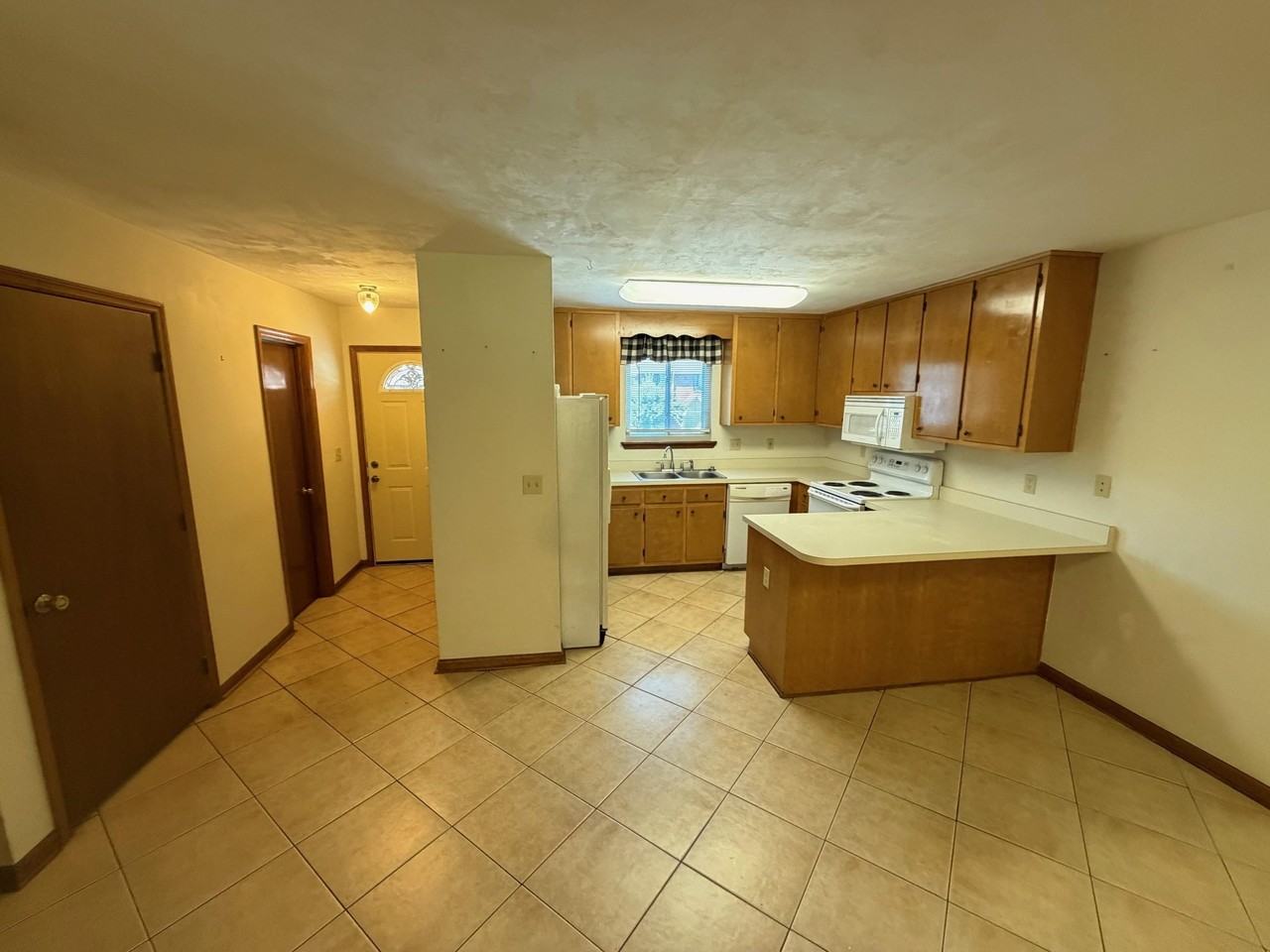 3207 Shamrock E Apt 33 #33 - Photo 7 of 38