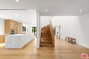 featured image of 1001 Hanover Dr