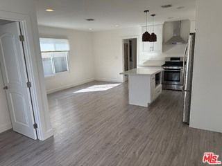 907 Burrell St - Photo 6 of 7