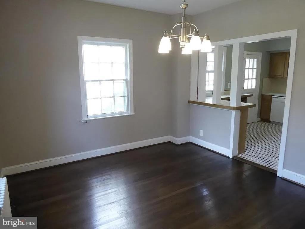 4344 Ellicott St Nw - Photo 3 of 25